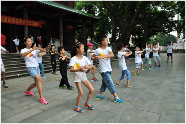 【佛山中；；；帷俊盎断餐Щ帷2015「中国外洋」内地香港学生夏令营”圆满举行