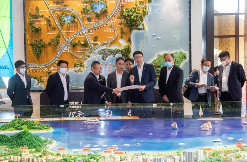 中建集团总司理张兆祥调研皇冠体育神州半岛项目